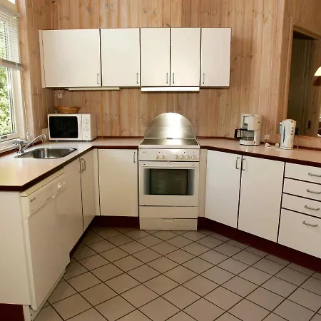 Four-bedroom Holiday In 2 Vakantiehuis
